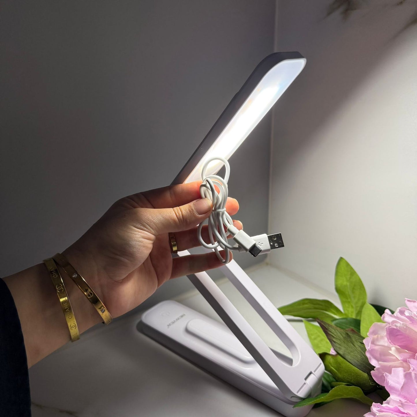 مصباح مكتب LED قابل للطي
