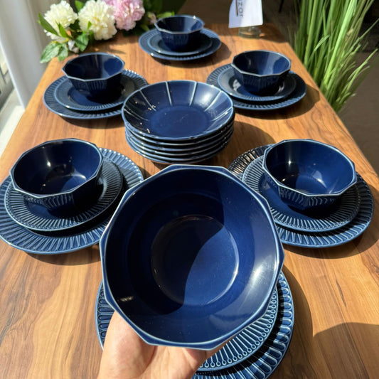 24-Peices Modern Stoneware Dining Set Textured Rim Design