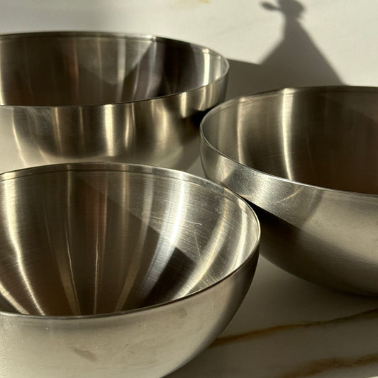 أوعية خلط وتقديم فاخرة متعددة الاستخدامات من الفولاذ المقاوم للصدأ باللون الفضي