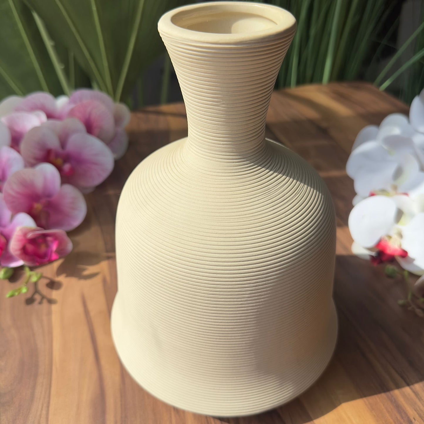 Contour Curve Display Vase
