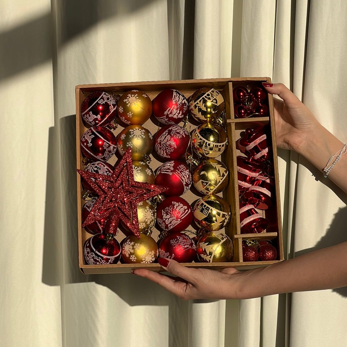 C9 - Christmas Tree Colorful Decoration Balls