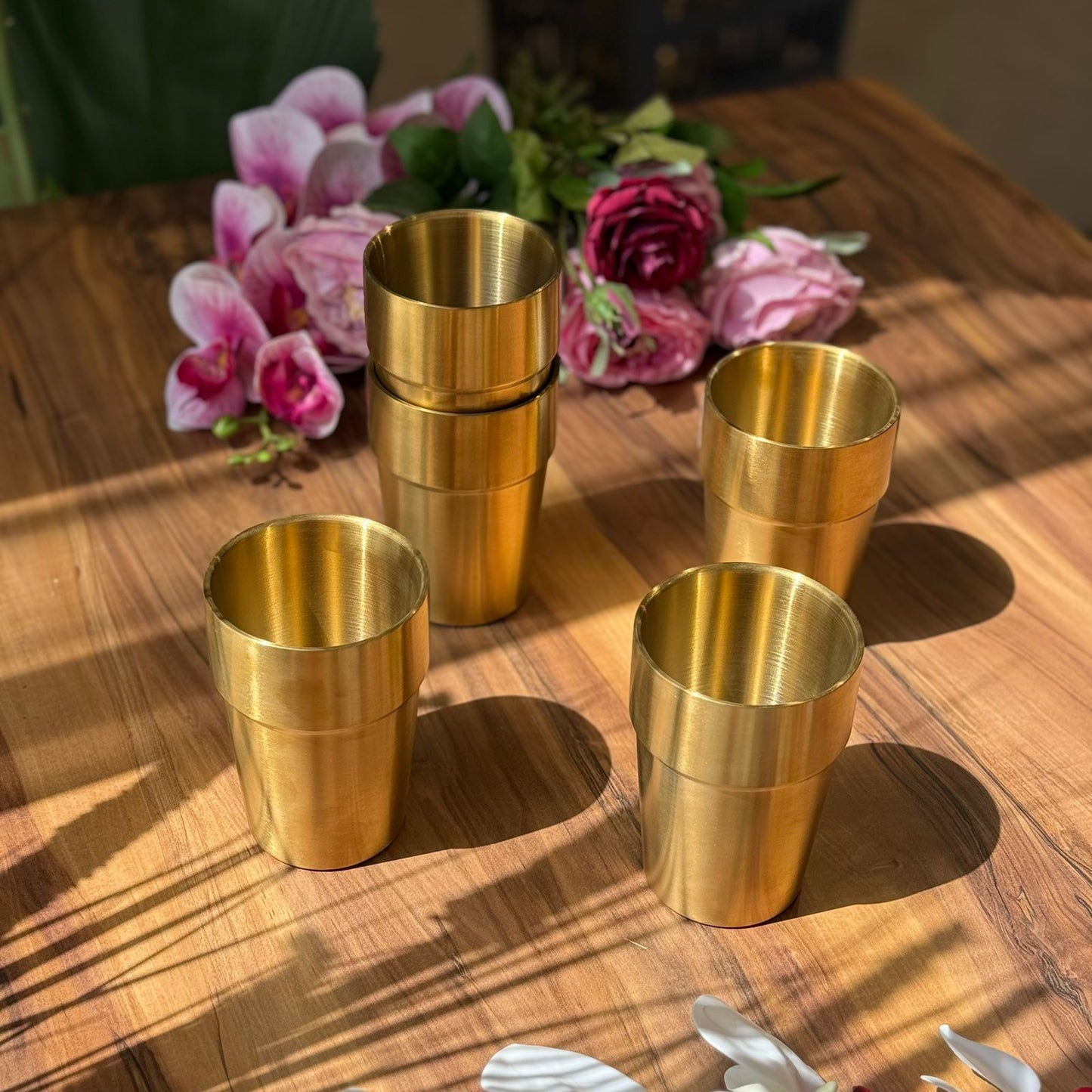 پەرداخى زەردی ڕەسەن و شيك