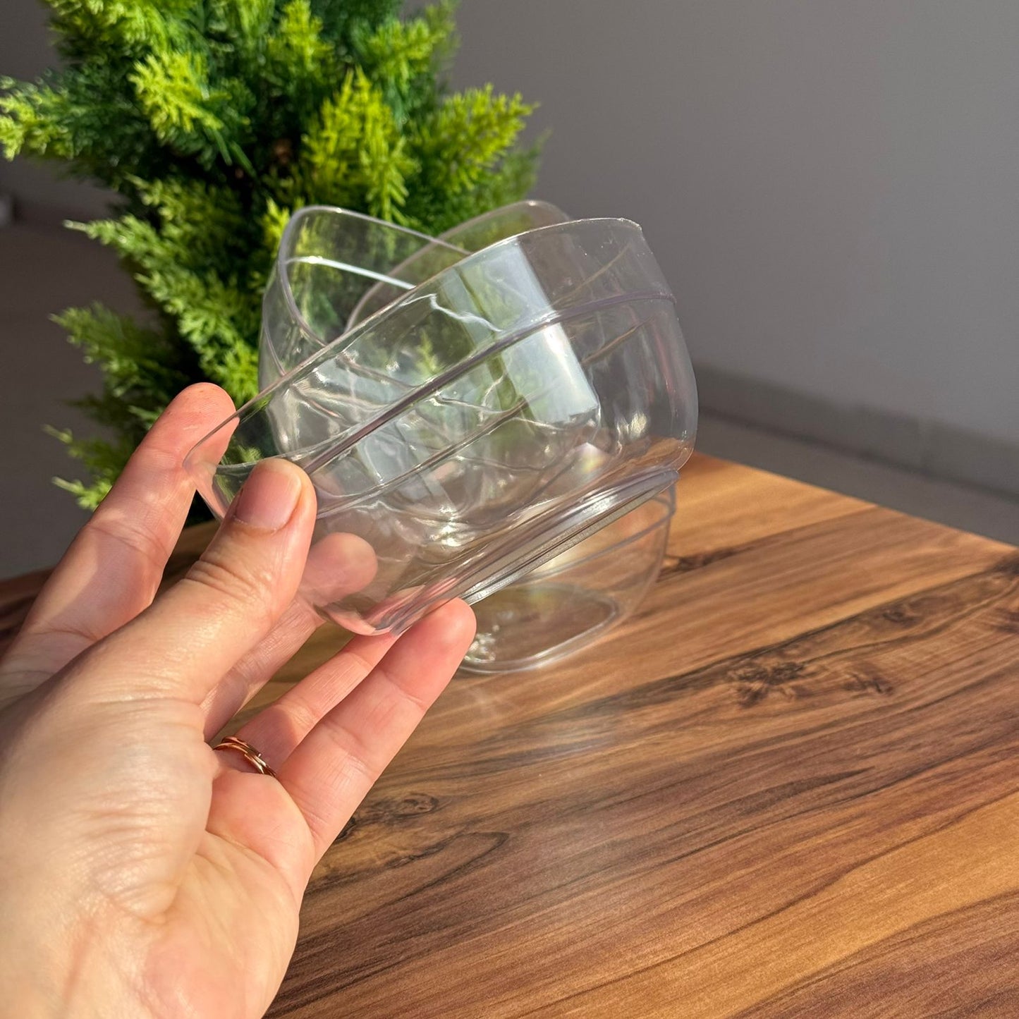 طقم أوعية تقديم بلاستيكية شفافة - مربعة