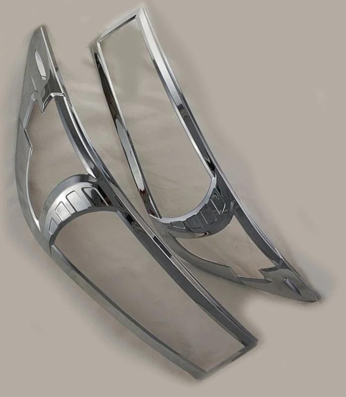 Toyota Hilux 2016 Eyelid Trim