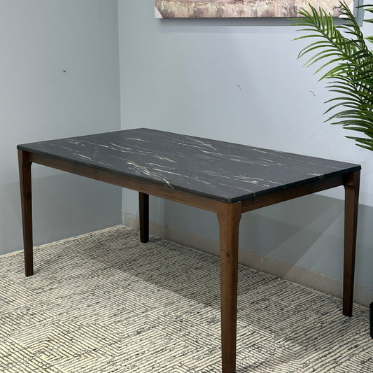 ADRIAN LETIZA - طاولة طعام خشبية حديثة