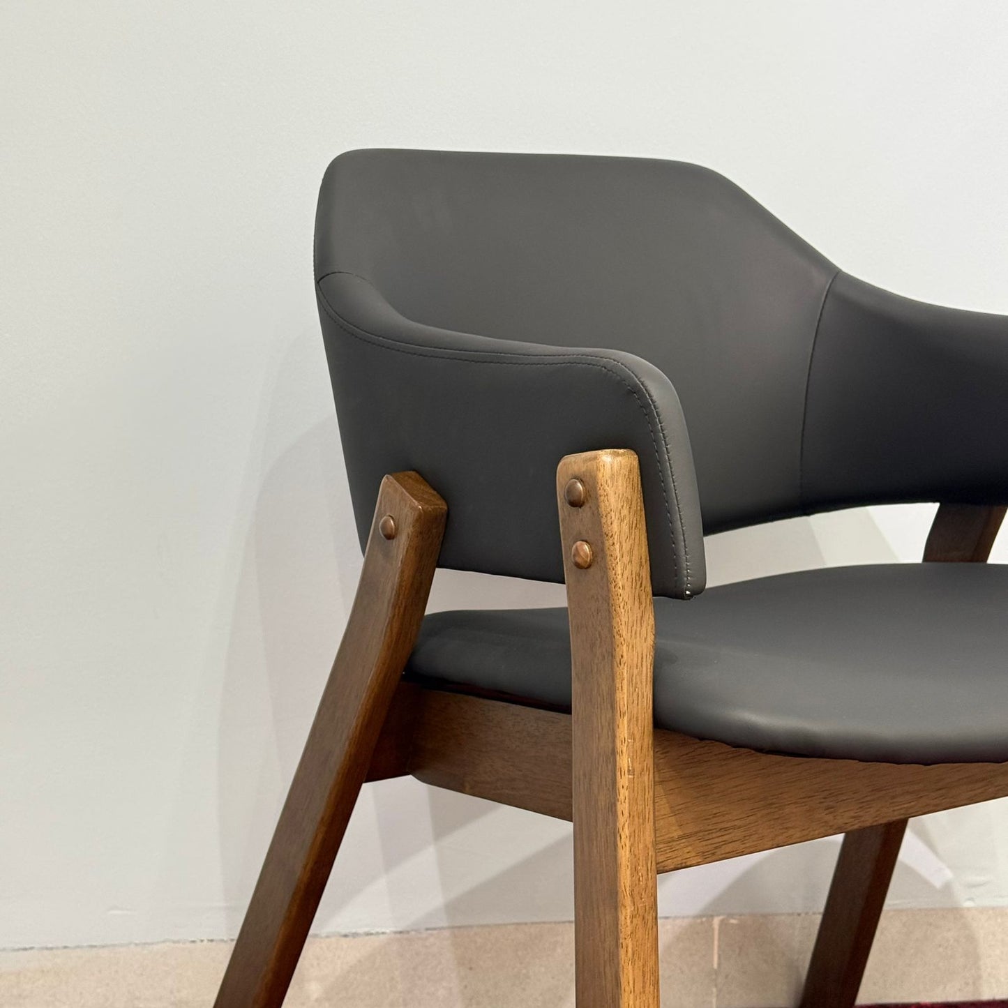 ELIZABETH - Modern Wooden Dining Chair with Cushioned Seat