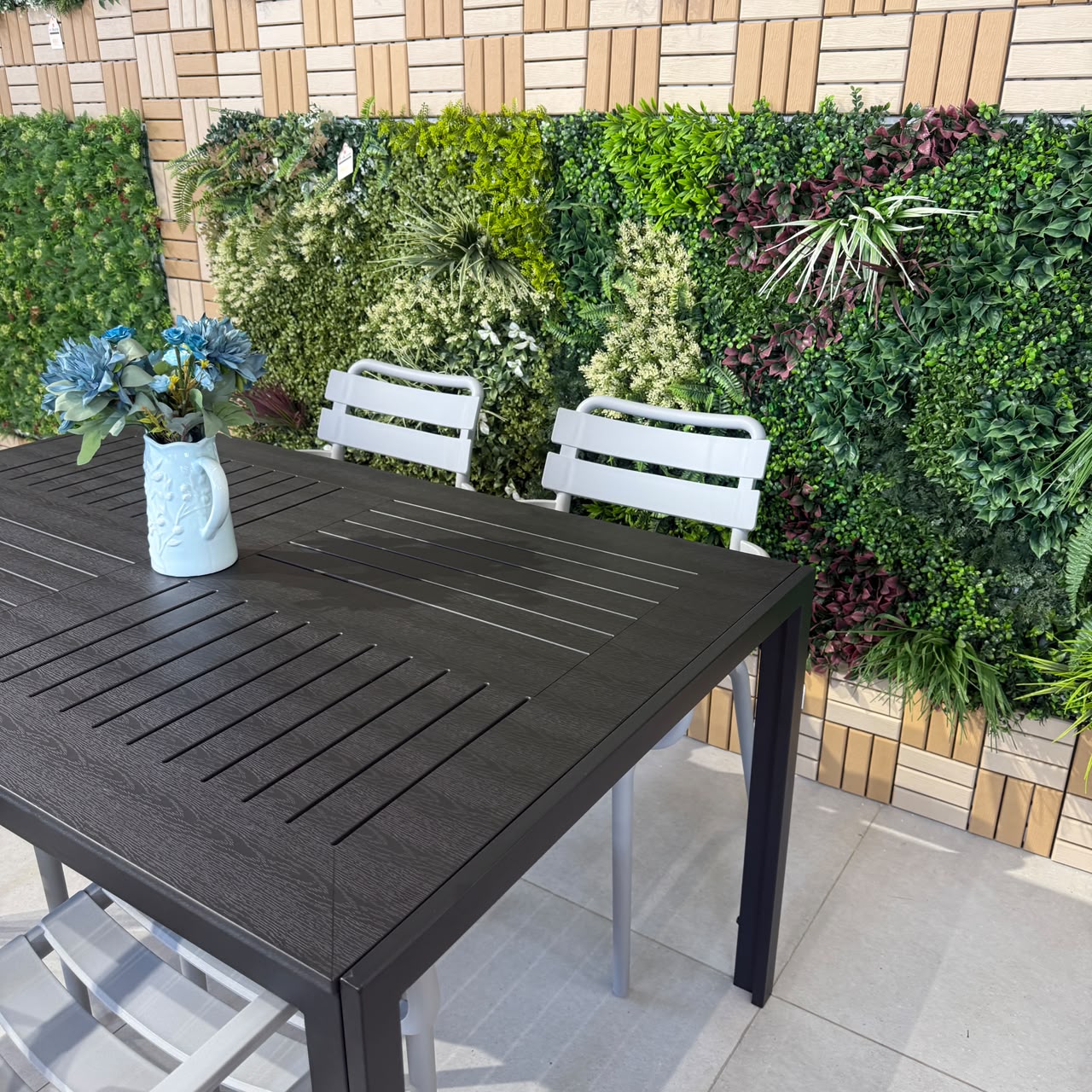Modern Luxury Outdoor Dining Table & Chair Set - Black & Grey