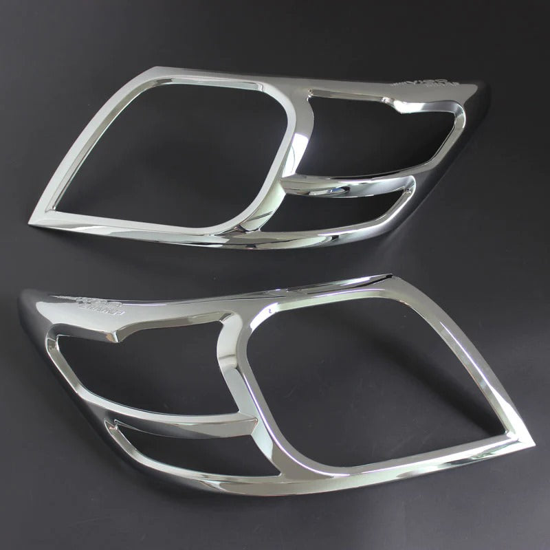 Toyota Hilux Eyelid Trim