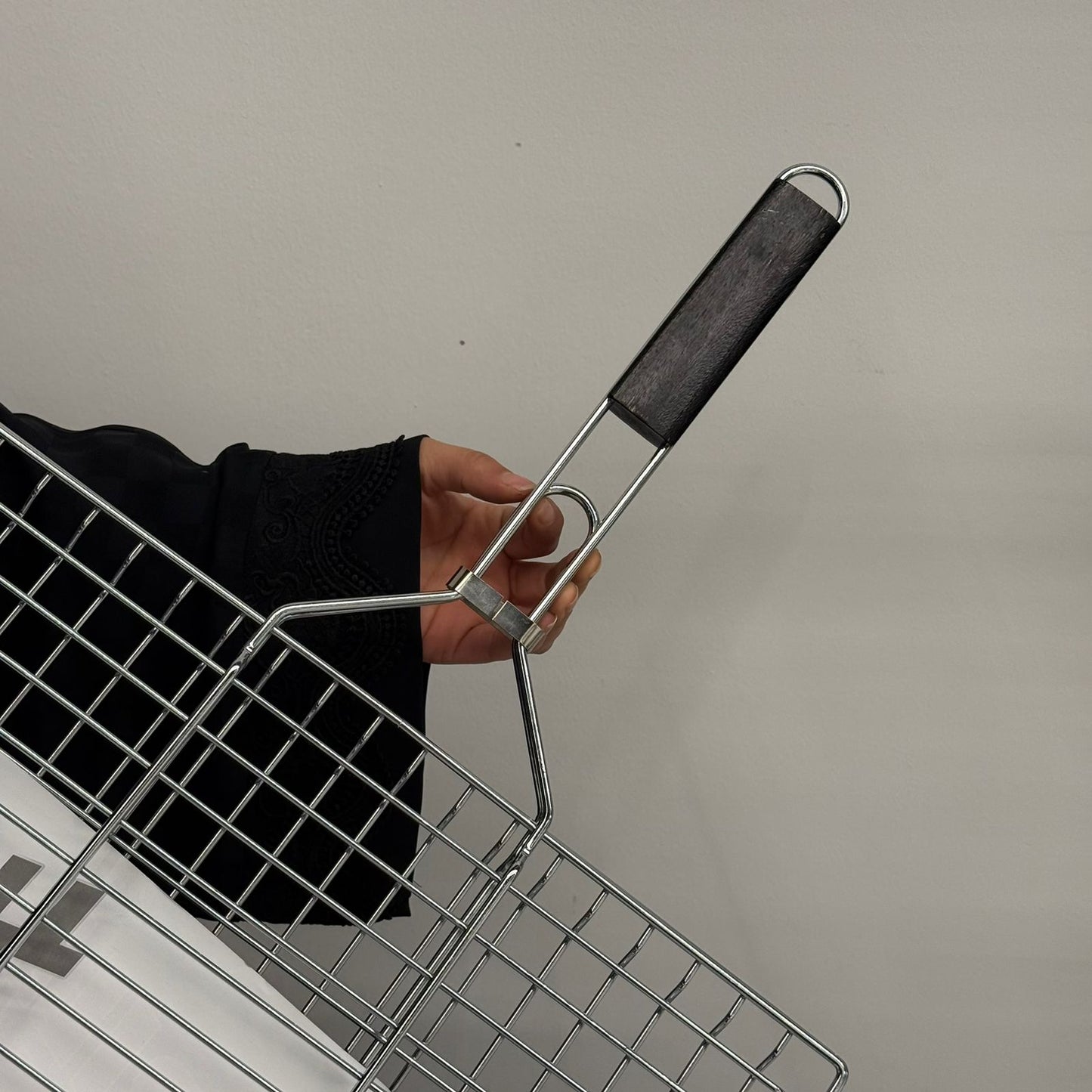 سەبەتەی برژاندن- ستیل و دوو لایەن بە دەستە دار