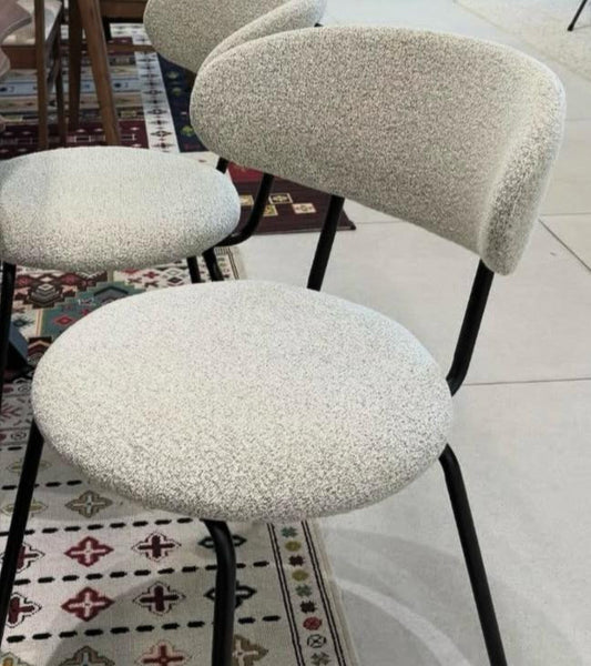 Daisy Modern Indoor Chair