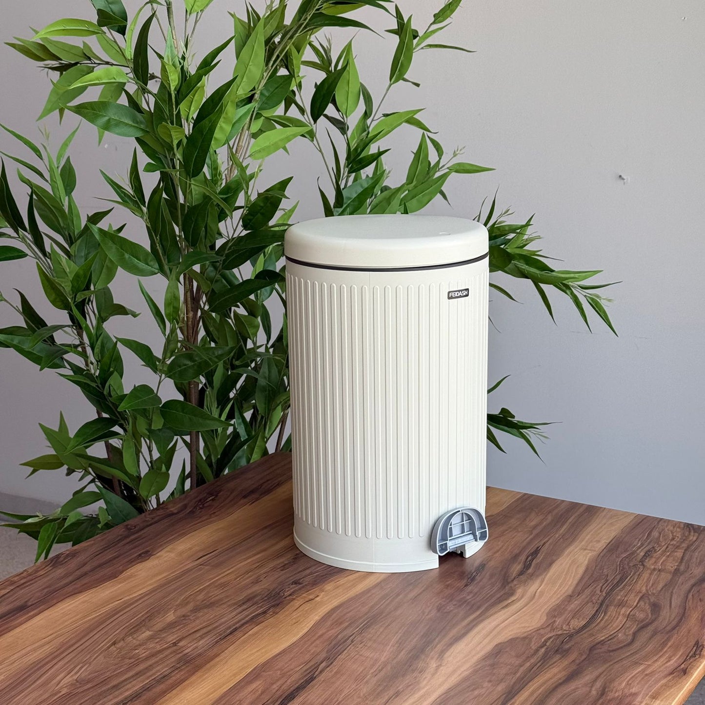 دواسة مزدوجة الحركة وصندوق قمامة ضغط – مقاسين