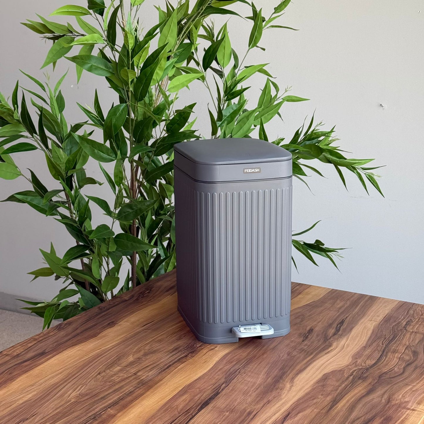 دواسة فاخرة وصندوق قمامة ضغط مع دلو داخلي