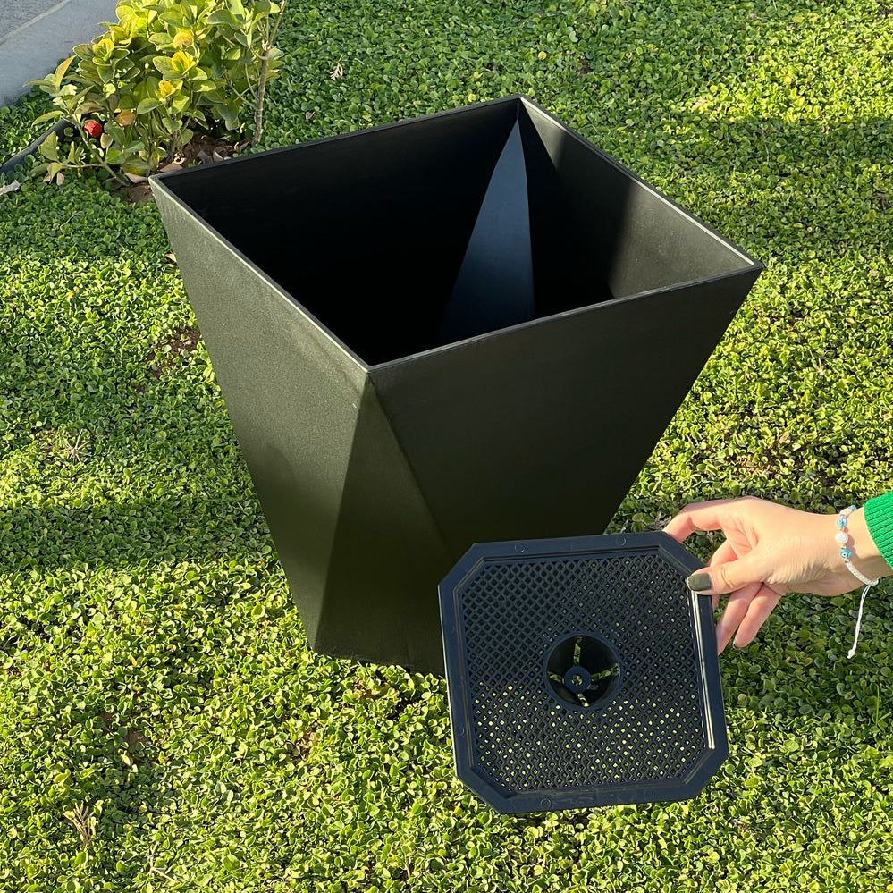 Modern Indoor/Outdoor Plant Pot