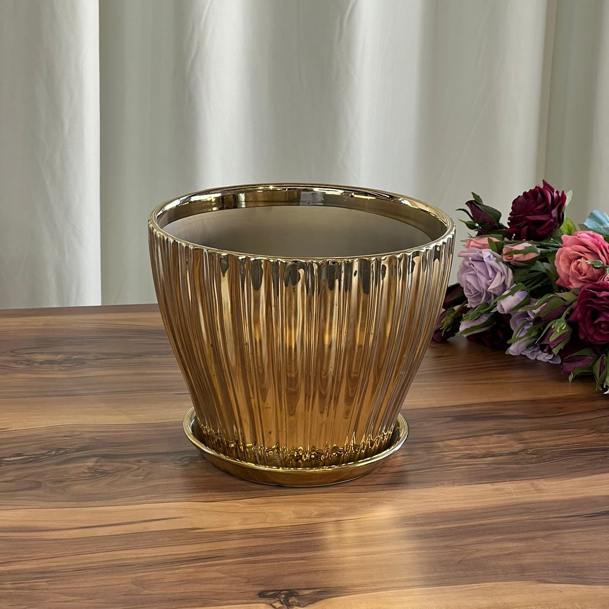 Vintage Gold Indoor/Outdoor Ceramic Planter