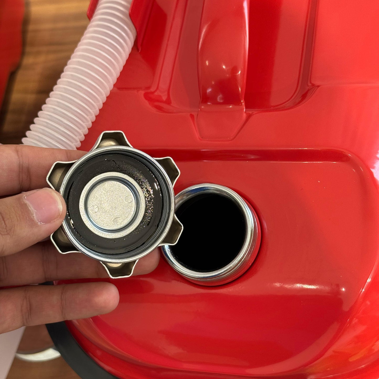 خزان وقود محمول بمقاسين