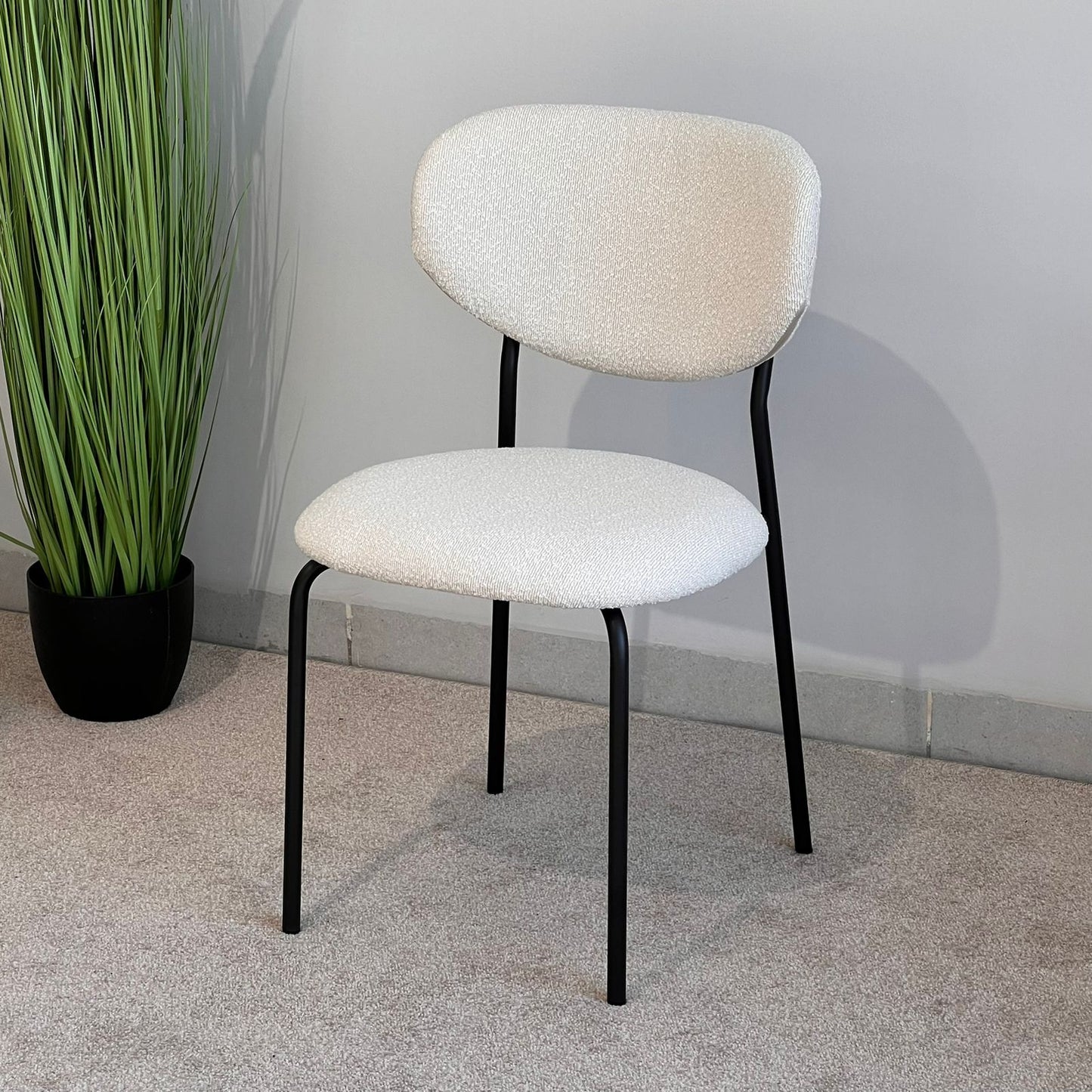 Talla Modern Indoor Chair