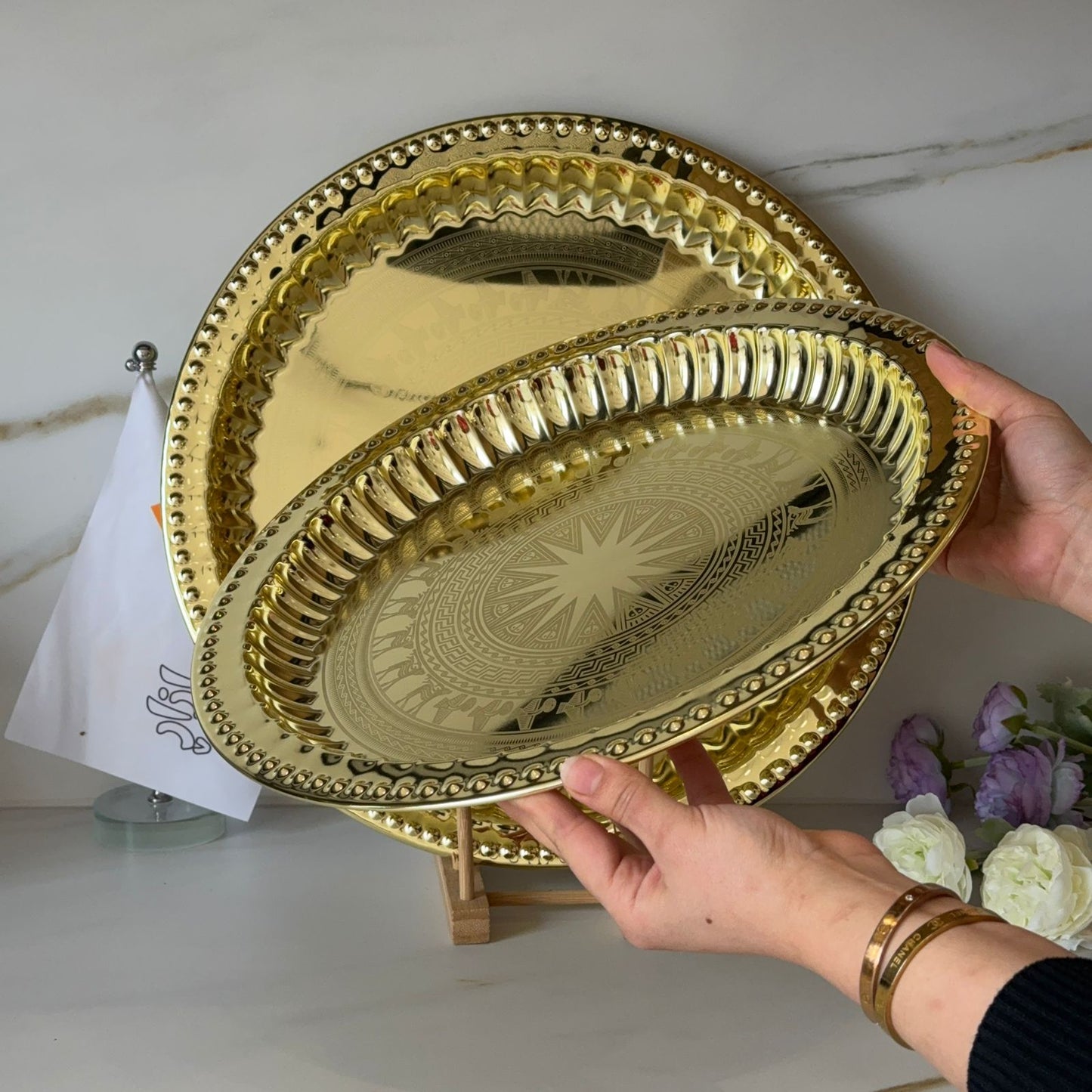 Elegant Metal Serving Tray (Gold / Silver / Bronze)