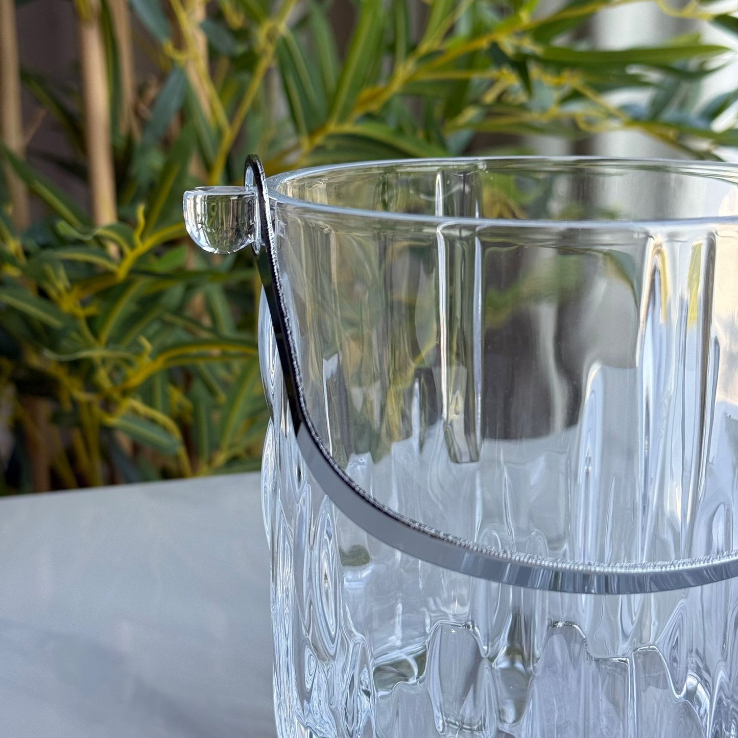 سەتڵی سەهۆڵی شووشەیی بە دەستە و هەڵگری کانزایی