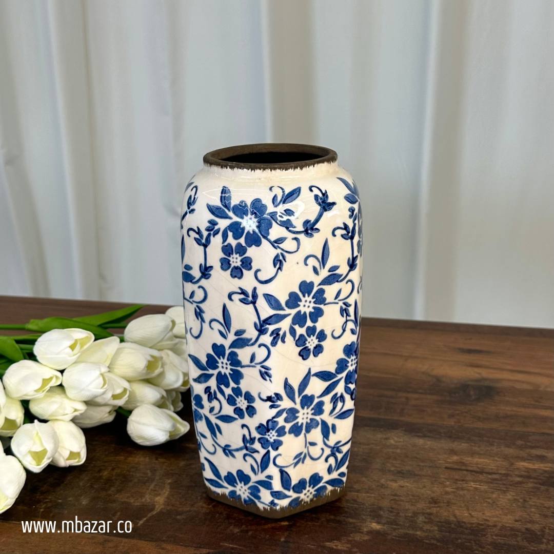 مزهرية سيراميك عتيقة مزخرفة مصنوعة يدويًا