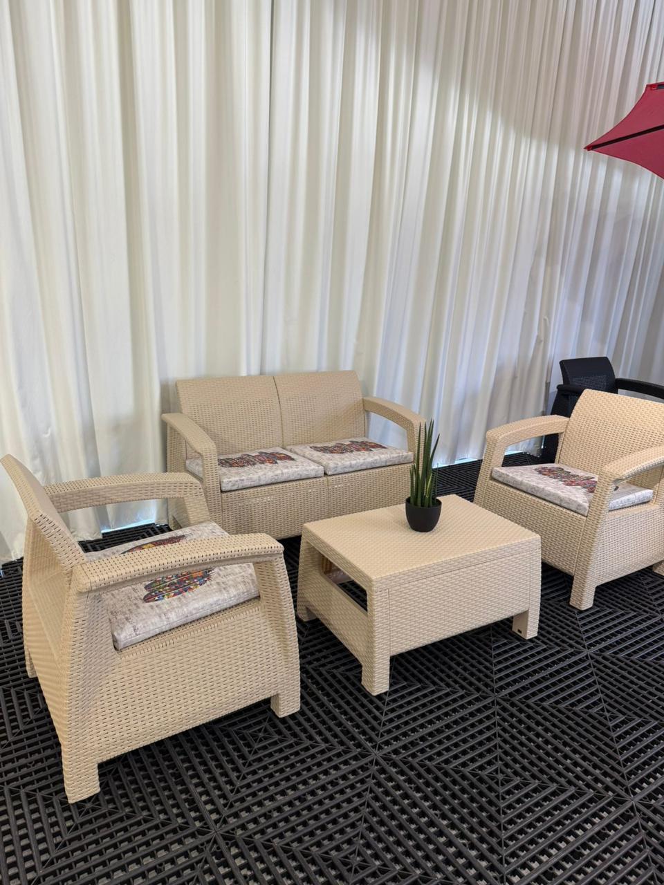 Modern Garden Seating Set - Beige & Decorative Cushion