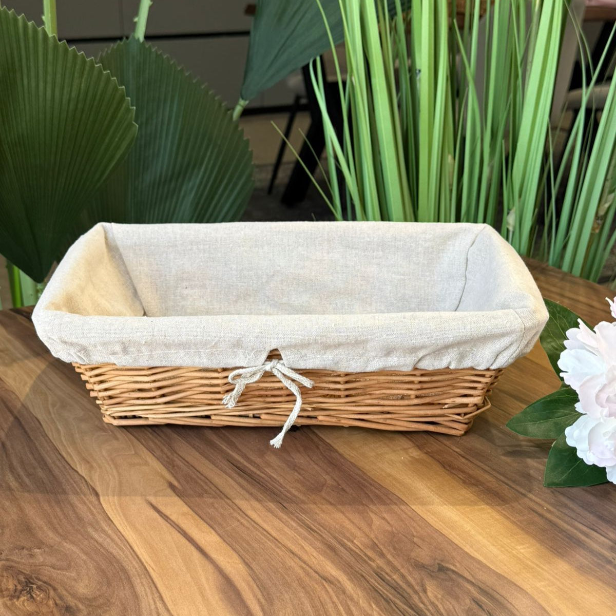 Wicker Willow Storage Basket With Cloth Lining