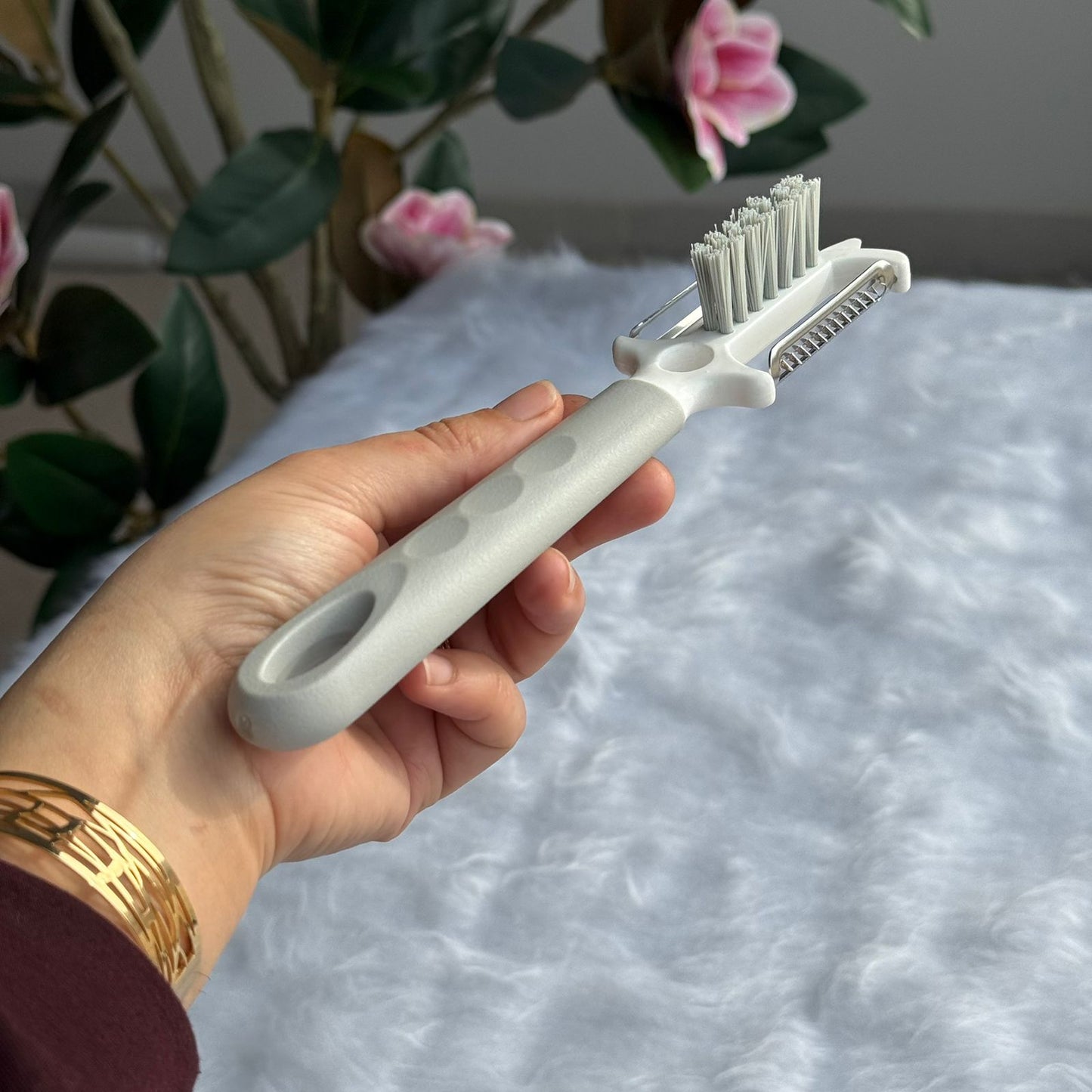 3-in-1 Multi-Purpose Cleaning Brush & Scraper