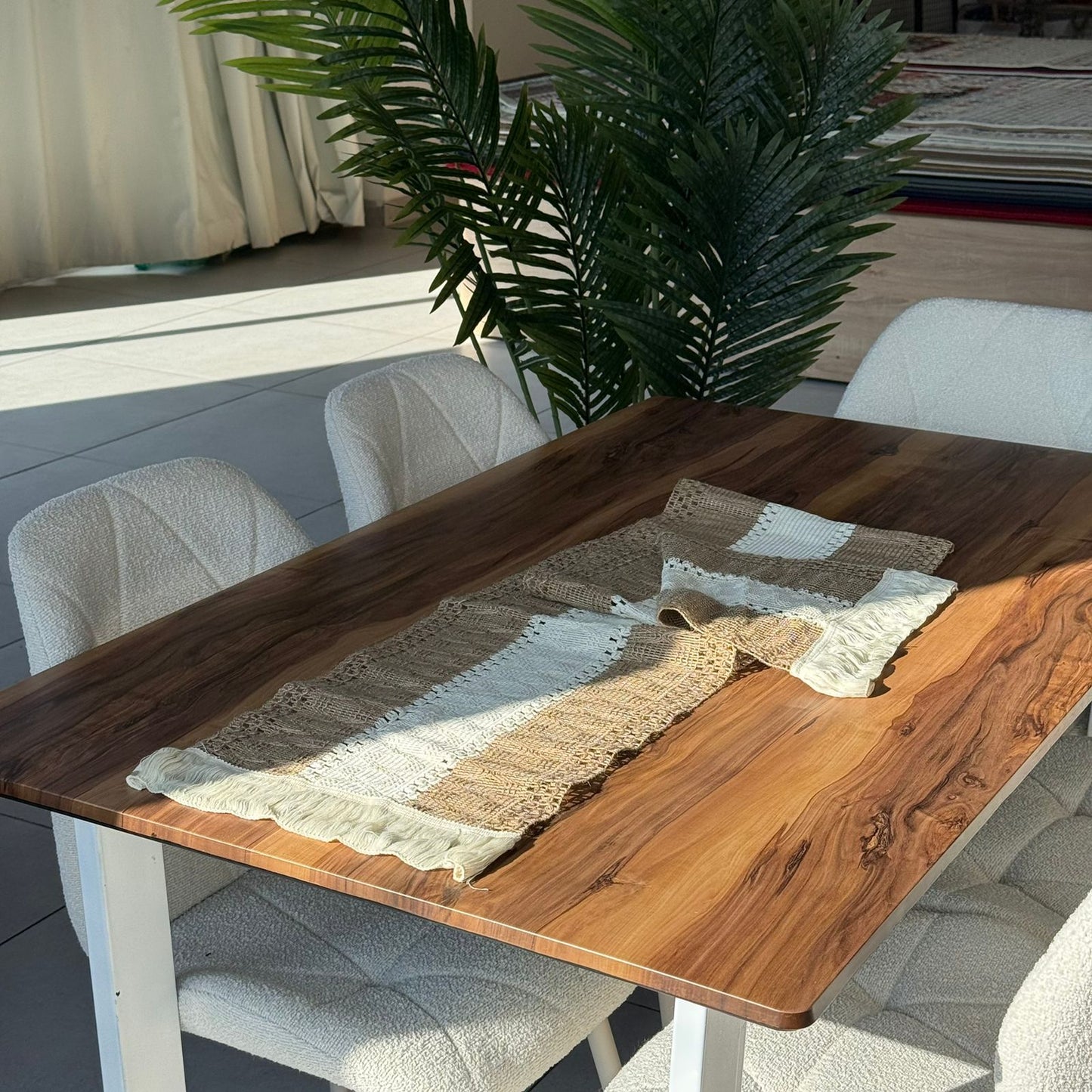 ٣٠ × ١٨٠سم ڕایەخی سەر مێزی دیکۆراتی شاهانە