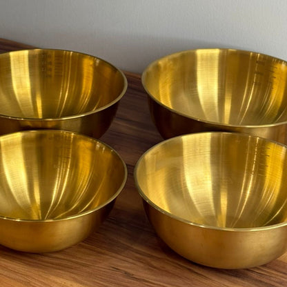 أوعية خلط وتقديم فاخرة متعددة الاستخدامات من الفولاذ المقاوم للصدأ باللون الذهبي - مع علامات قياس