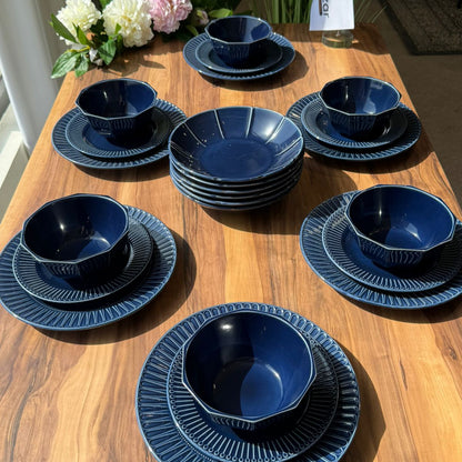 24-Peices Modern Stoneware Dining Set Textured Rim Design