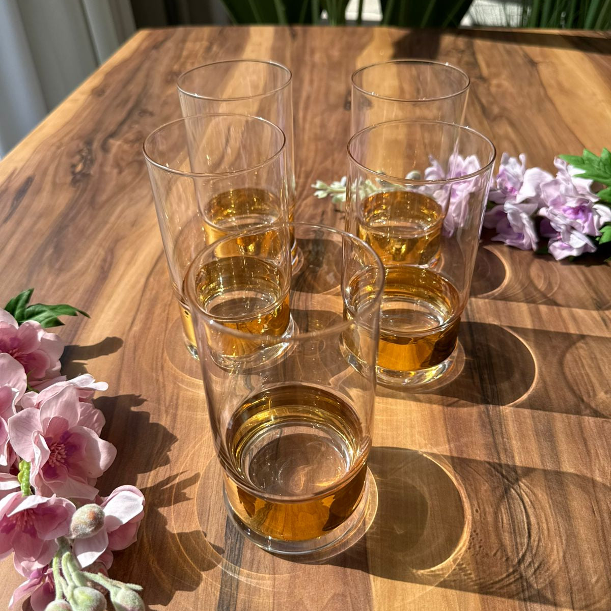 سێتێکی پەرداخى  شيكى بنەمای زێڕین - ٦ پارچە