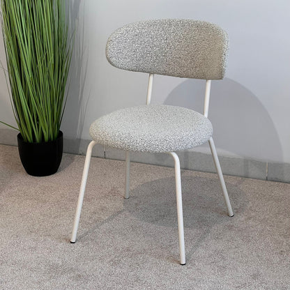 Daisy Modern Indoor Chair