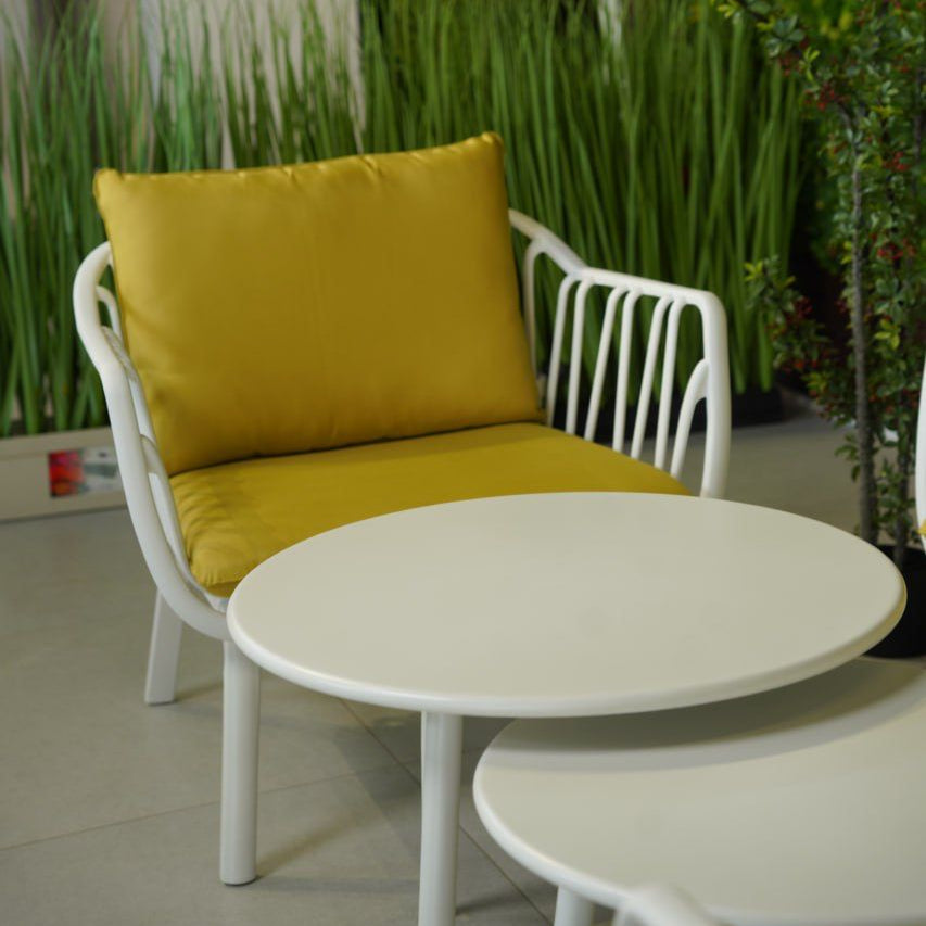 طقم كراسي خارجي بتصميم مودرين