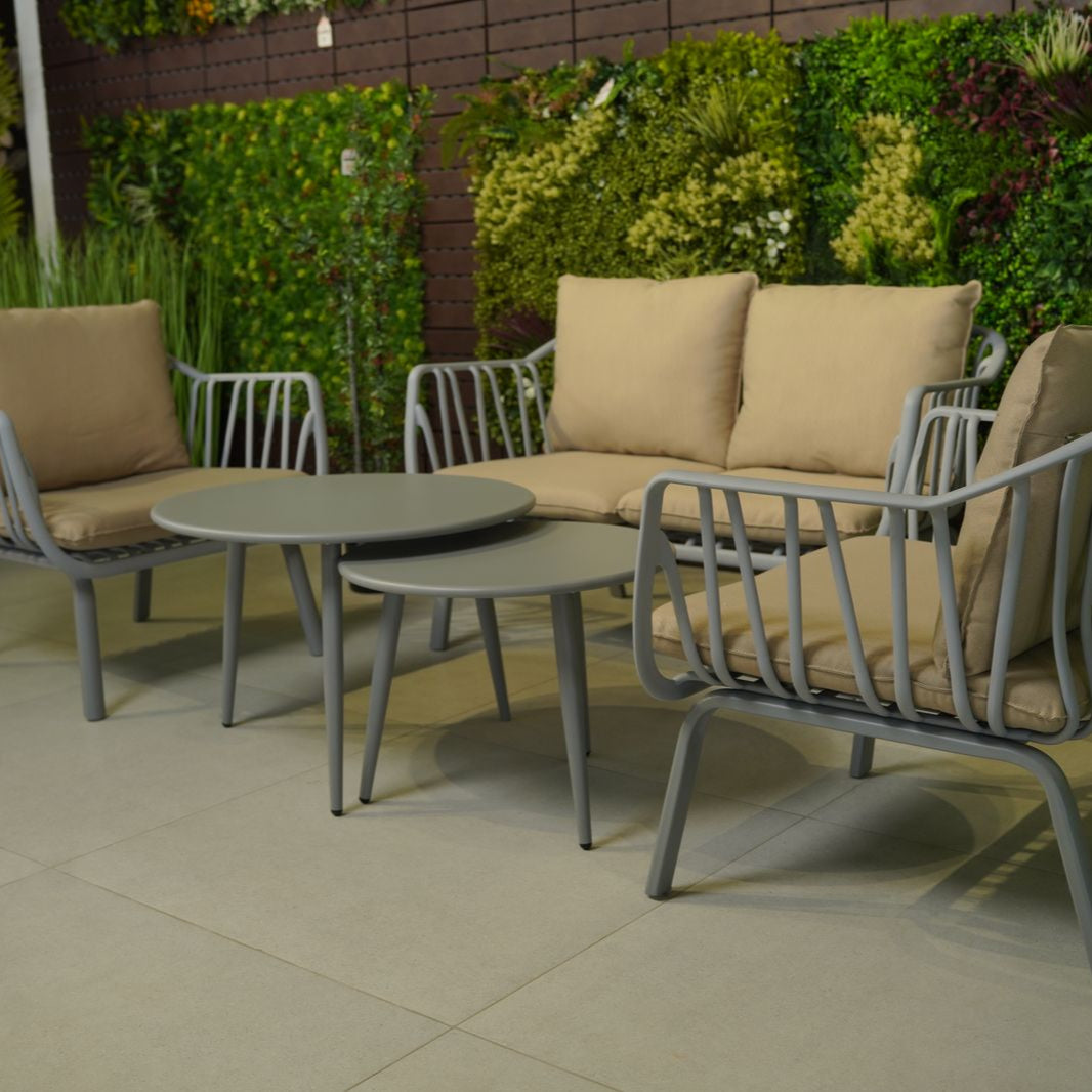 طقم كراسي خارجي بتصميم مودرين