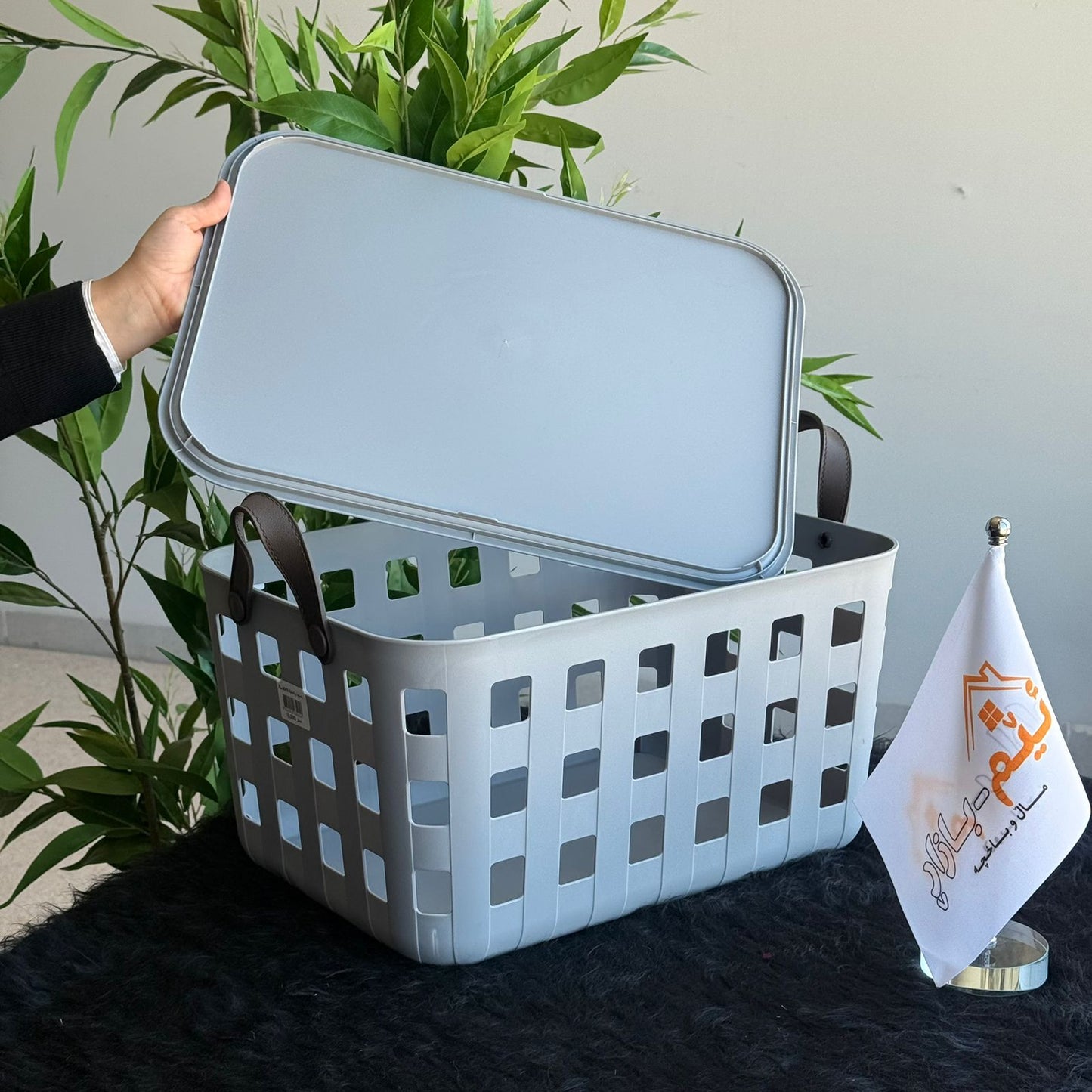 Stackable & Ventilated Design Plastic Storage Baskets With Handles