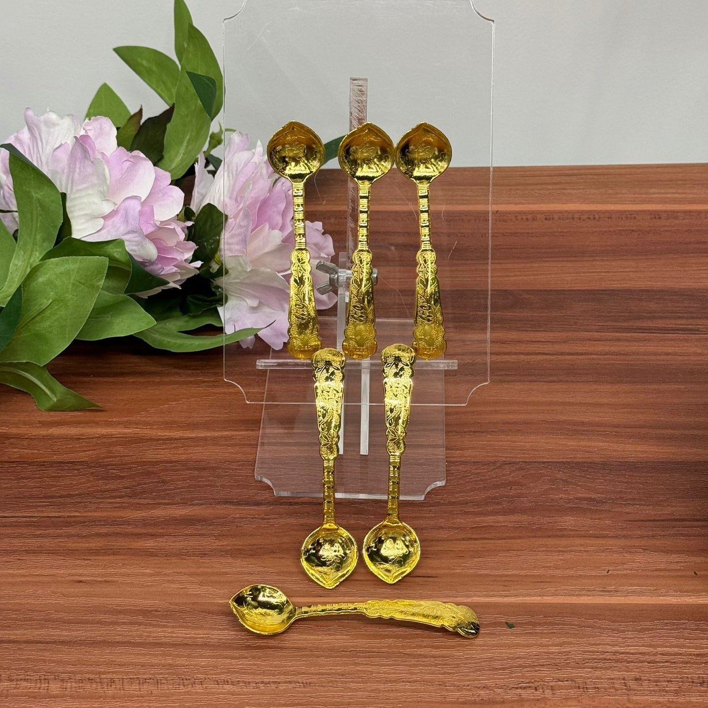 Elegant Decorative Teaspoon Set