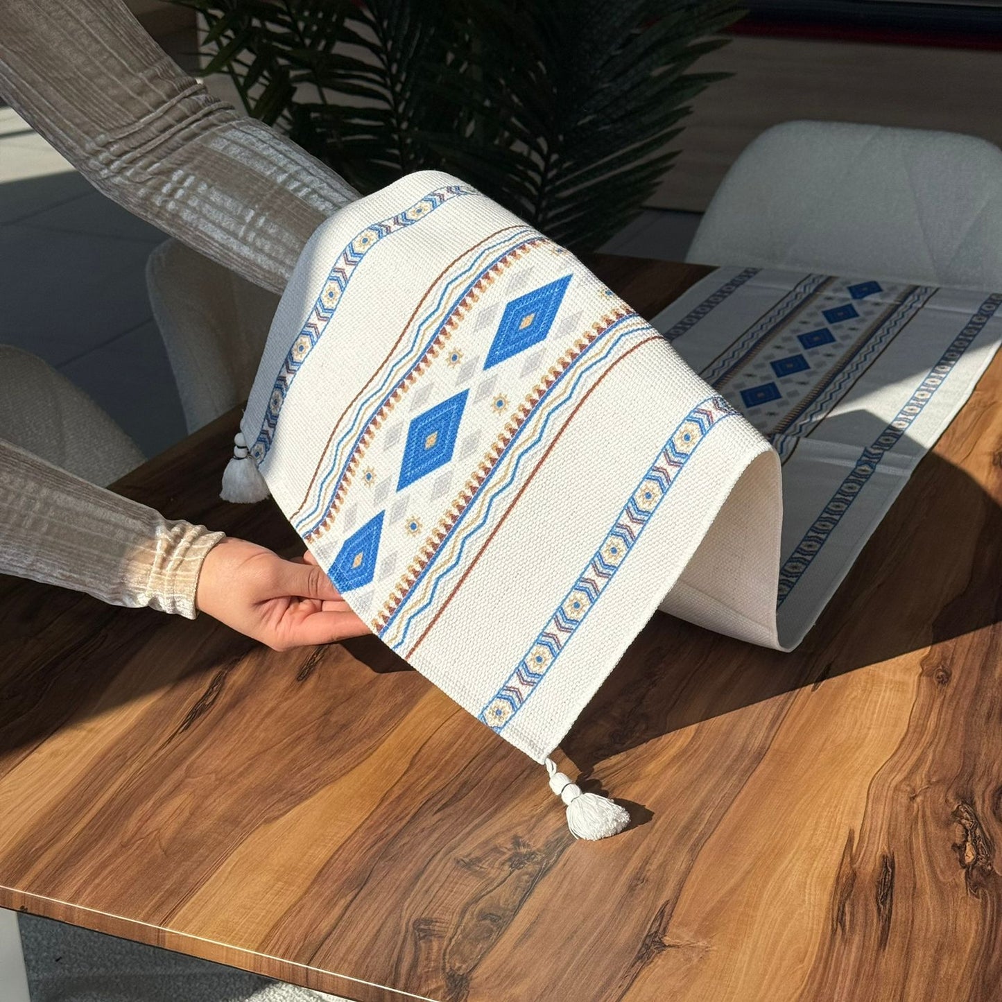 ٣٥ × ١٨٠سم ڕایەخی سەر مێزی دیکۆراتی شاهانە