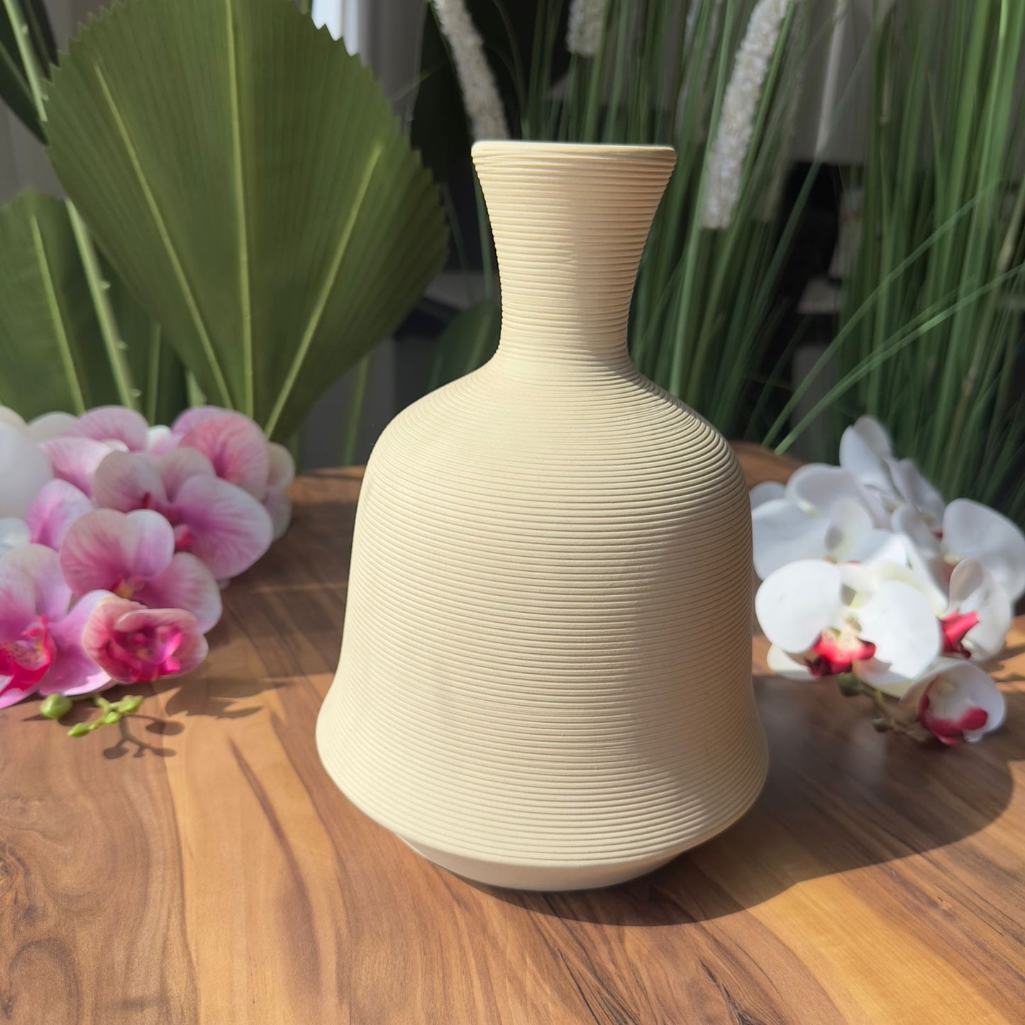Contour Curve Display Vase