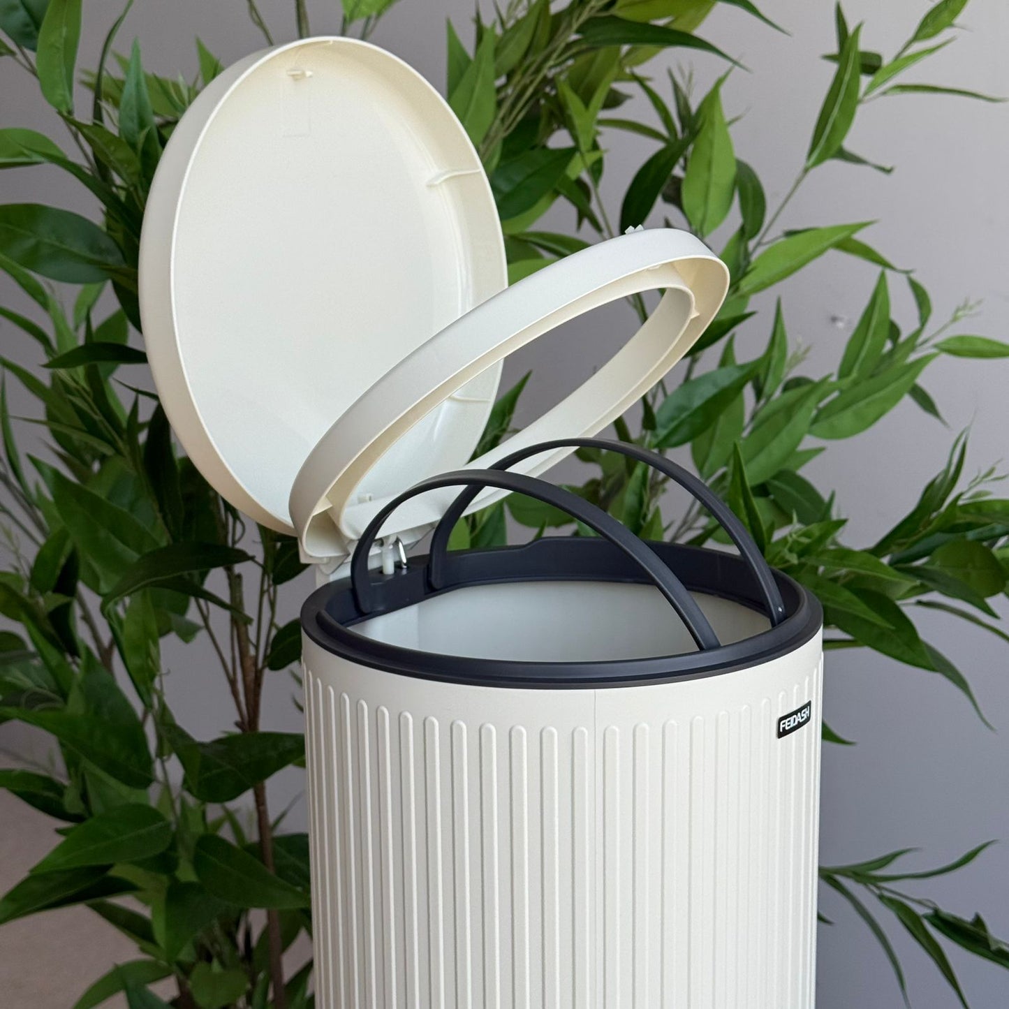 دواسة مزدوجة الحركة وصندوق قمامة ضغط – مقاسين