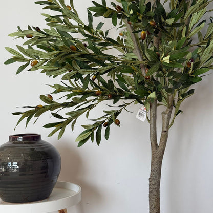 Lush Olive Green – Artificial Tree