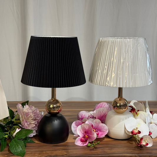 مصباح طاولة عصري