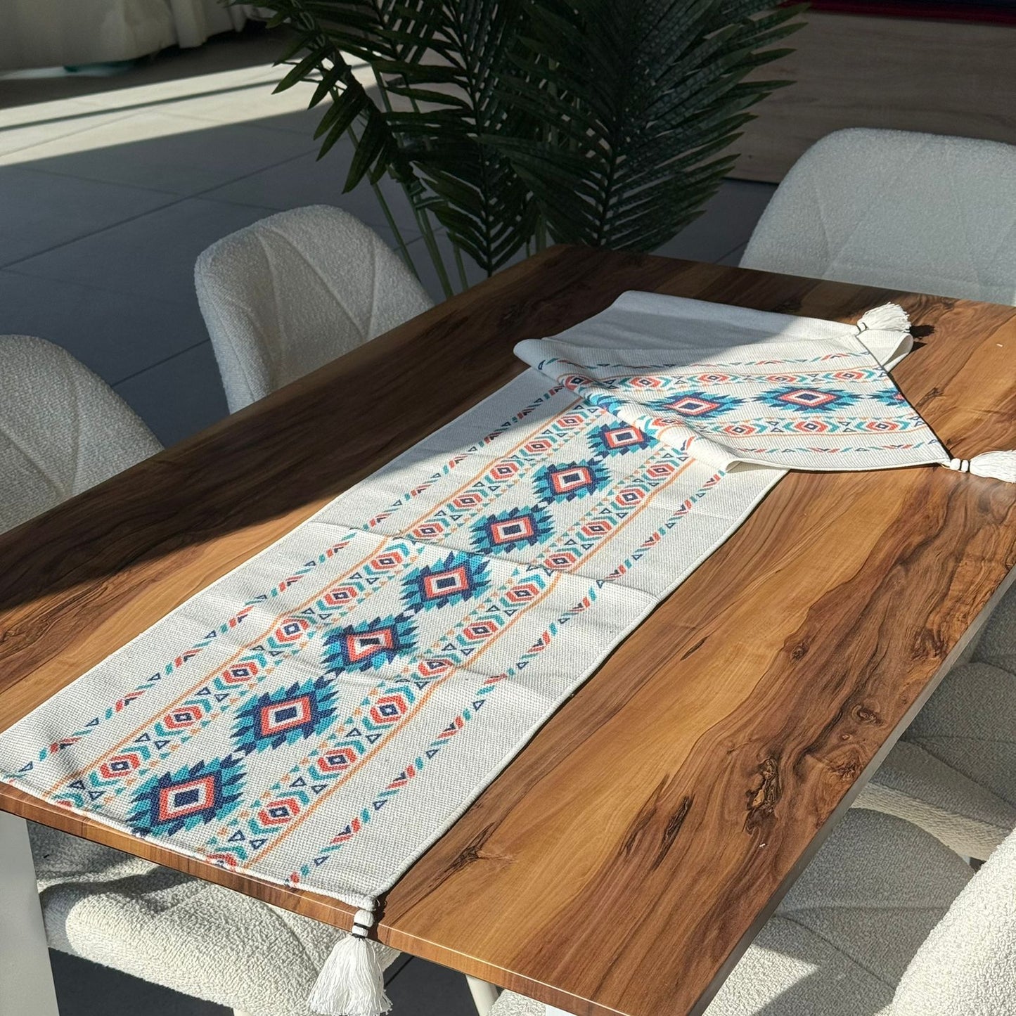 ٣٥ × ١٨٠سم ڕایەخی سەر مێزی دیکۆراتی شاهانە