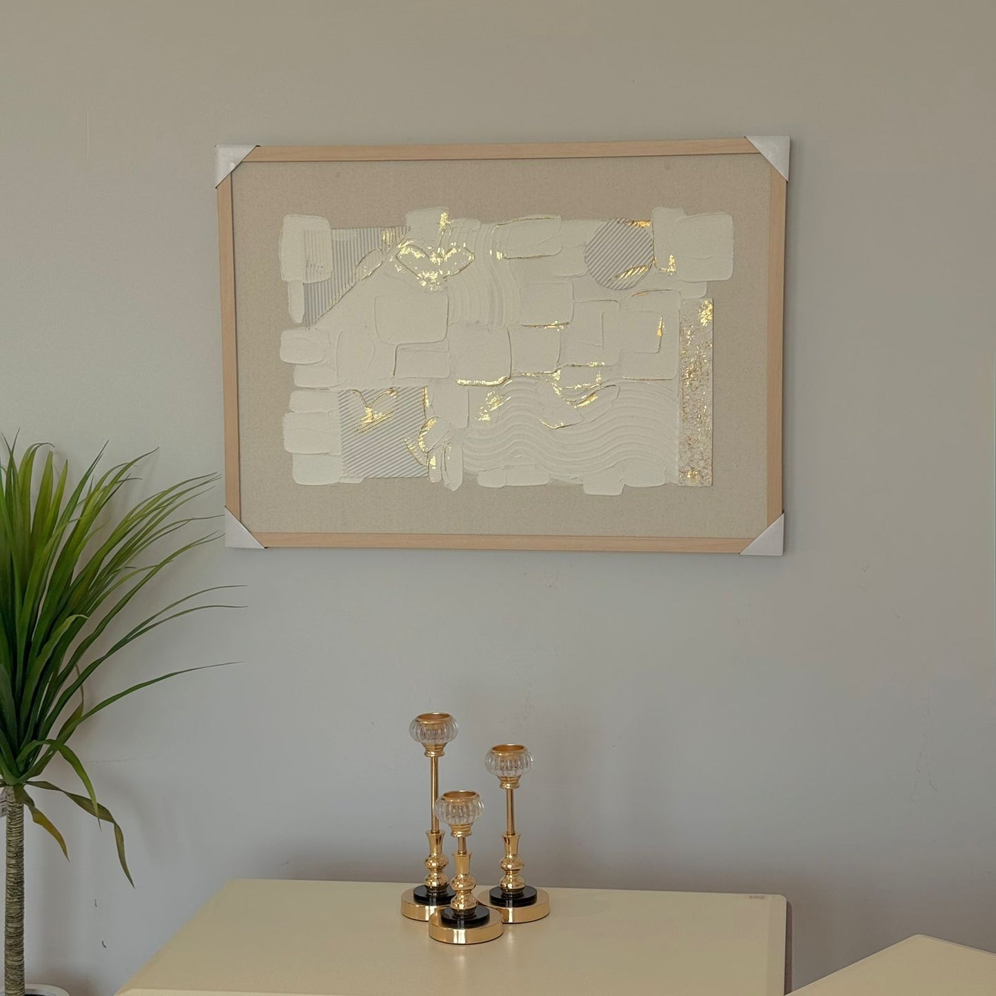 لوحة فنية رائعة مرسومة يدويًا، مقاس 100×70، مع إطار.
