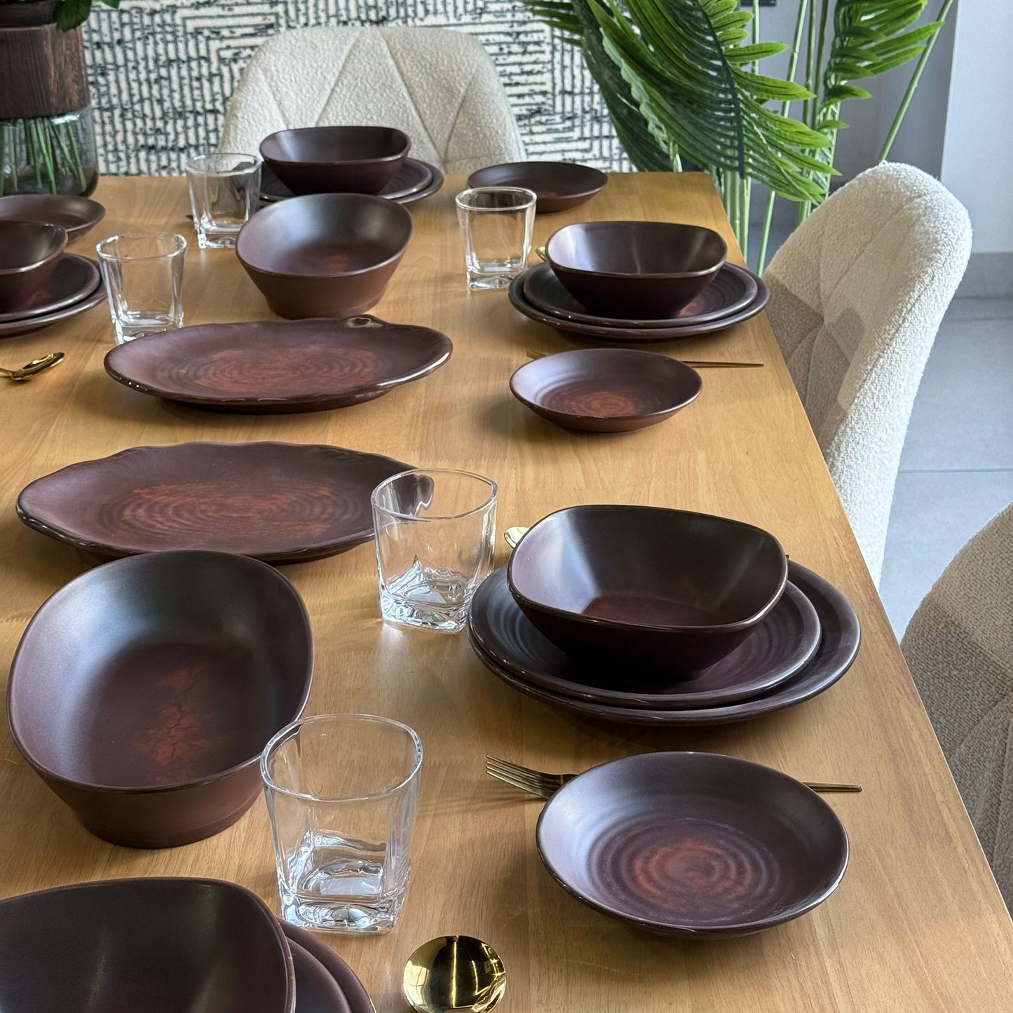 Modern Elegant Melamine Dinnerware Plate Set