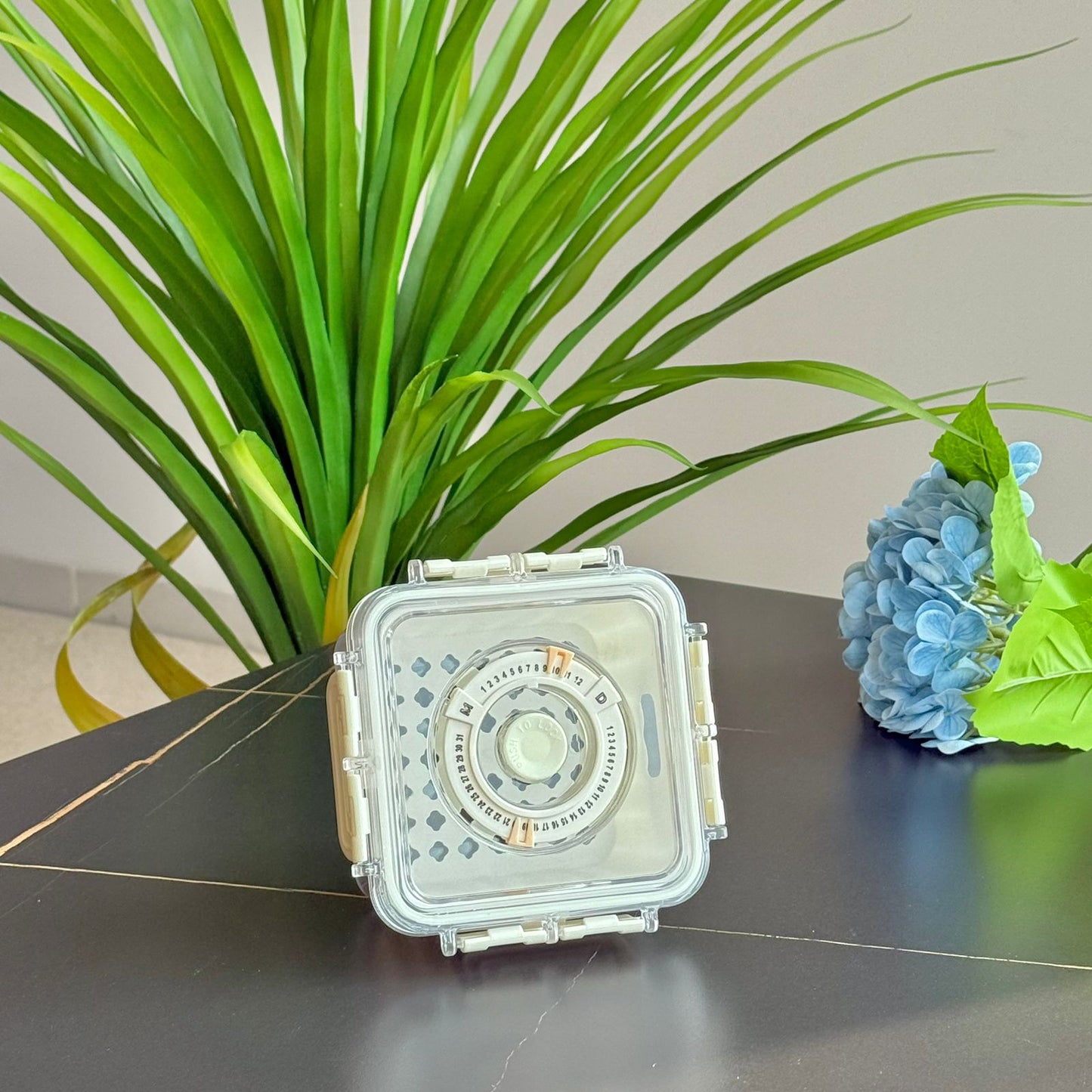 حاوية تخزين طعام محكمة الغلق ومتعددة الأغراض مع قرص لعرض التاريخ - مجموعة مكونة من 4 قطع