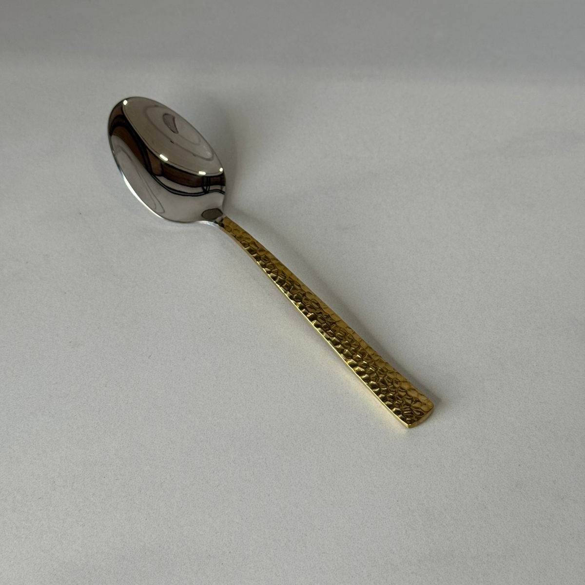 Golden Weave Elegance - Luxury Cutlery Collection