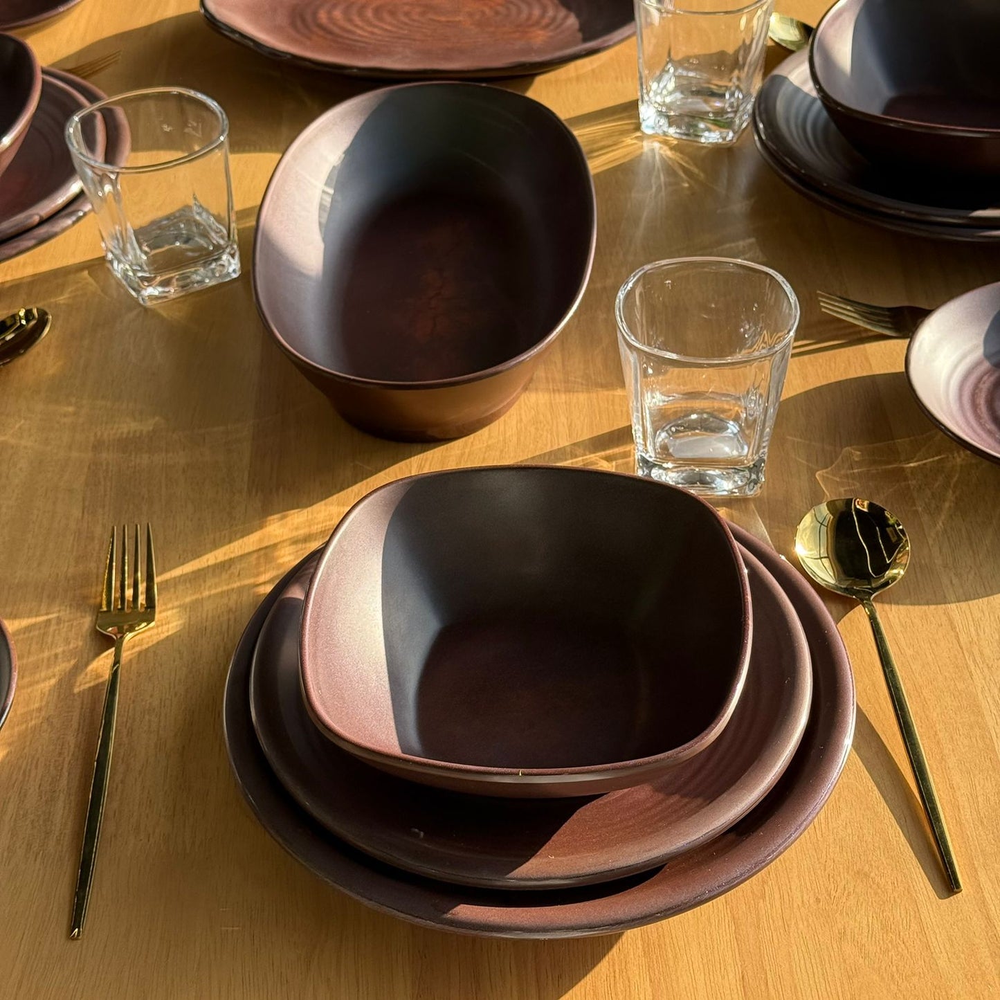 Modern Elegant Melamine Dinnerware Plate Set