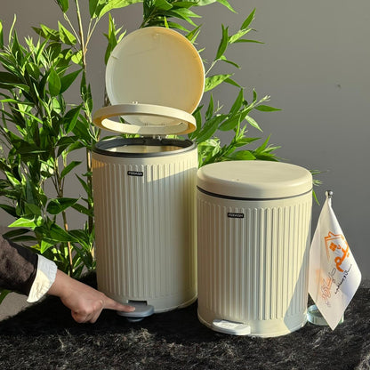 دواسة مزدوجة الحركة وصندوق قمامة ضغط – مقاسين