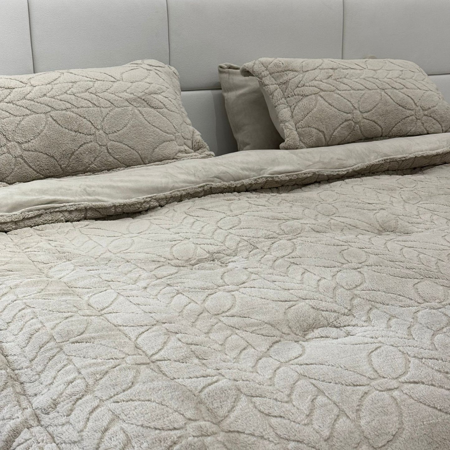 سێتێکی ئاسوودەیی جێگەی نوستن-٦ پارچە