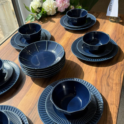 24-Peices Modern Stoneware Dining Set Textured Rim Design