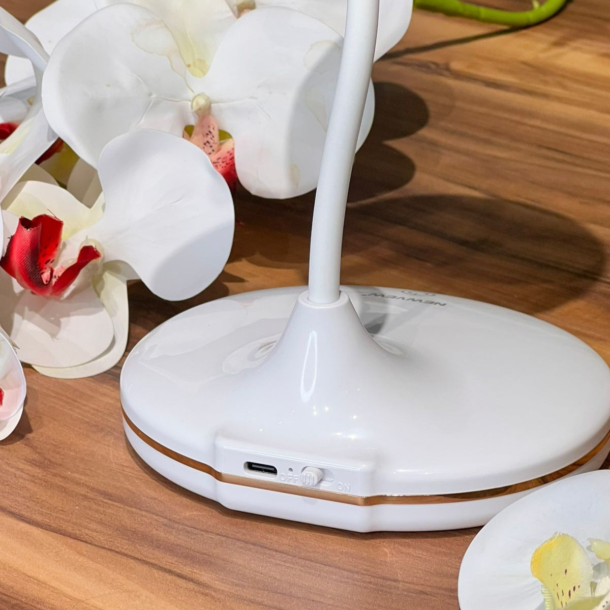 Desk Lamp – Flexible Gooseneck With 3 Color Light Modes